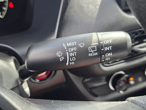 Used 2023 Honda HR-V LX image 38