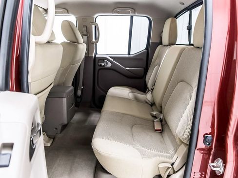 Used 2018 Nissan Frontier SV AWD/4WD image 31
