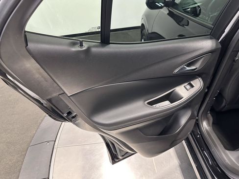 Used 2022 Buick Encore GX Select w/ Sport Touring Package FWD image 26