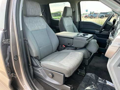 Used 2023 Ford F150 XLT AWD/4WD image 23
