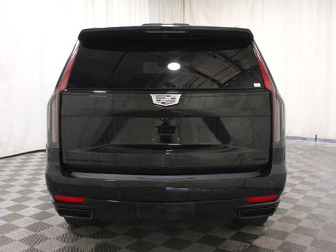 Certified 2023 Cadillac Escalade Sport Platinum w/ LPO, ONYX Package AWD/4WD image 35