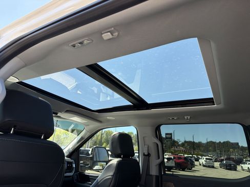 Used 2024 Ford F250 Lariat w/ Lariat Ultimate Package image 27