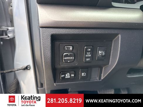 Certified 2019 Toyota Tundra SR5 AWD/4WD image 16