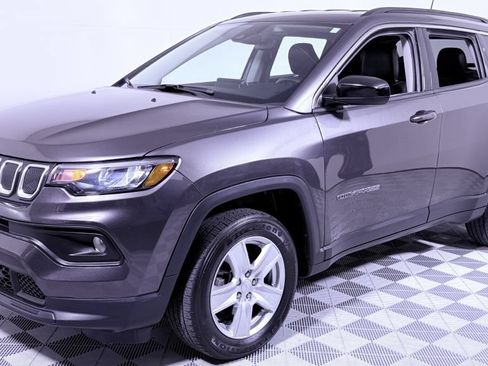 Used 2022 Jeep Compass Latitude w/ Convenience Group AWD/4WD image 7