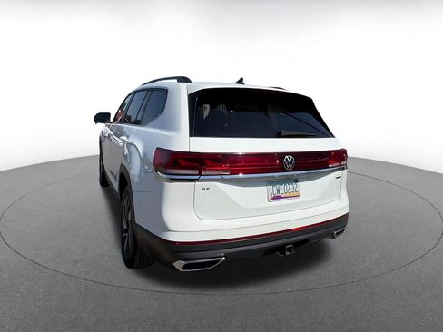 Used 2025 Volkswagen Atlas SE AWD/4WD image 11