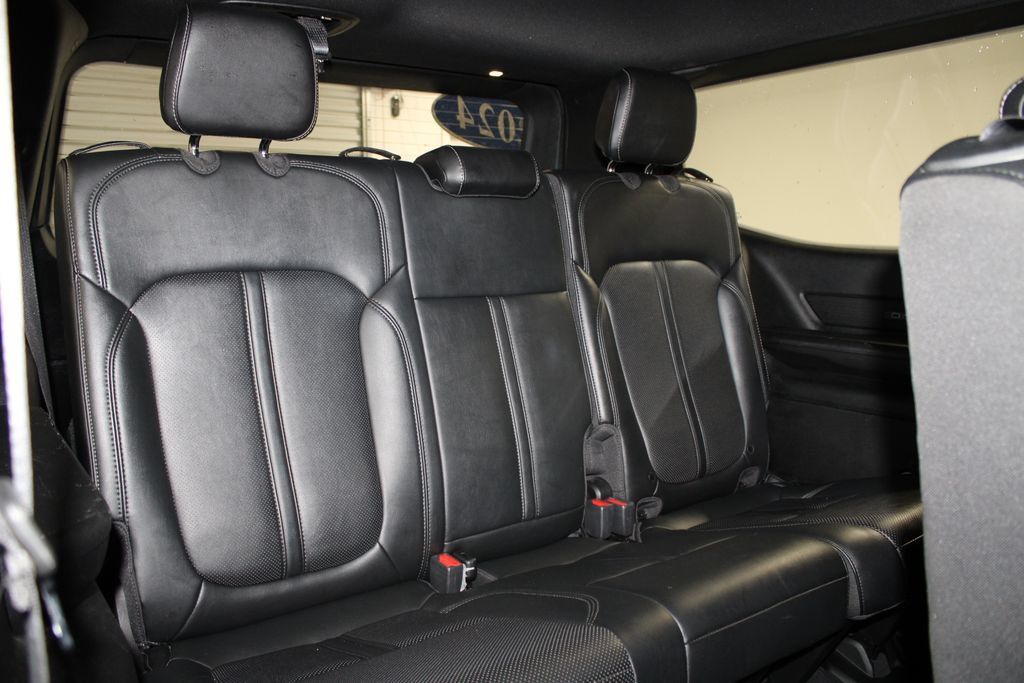 Used 2024 Jeep Wagoneer Series II w/ Flexible Seating Group AWD/4WD image 36