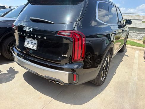 Certified 2024 Kia Telluride S w/ S Sunroof Package AWD/4WD image 4