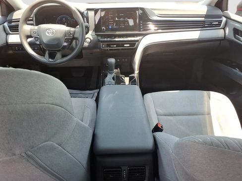 Used 2025 Toyota Camry LE FWD image 16