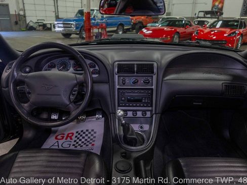 Used 2004 Ford Mustang Mach 1 RWD image 16