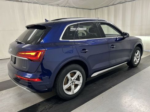 Certified 2022 Audi Q5 2.0T Premium w/ Convenience Package image 2