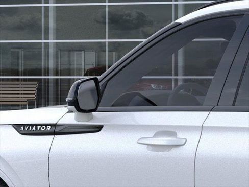 New 2026 Lincoln Aviator AWD w/ Jet Appearance Package image 20