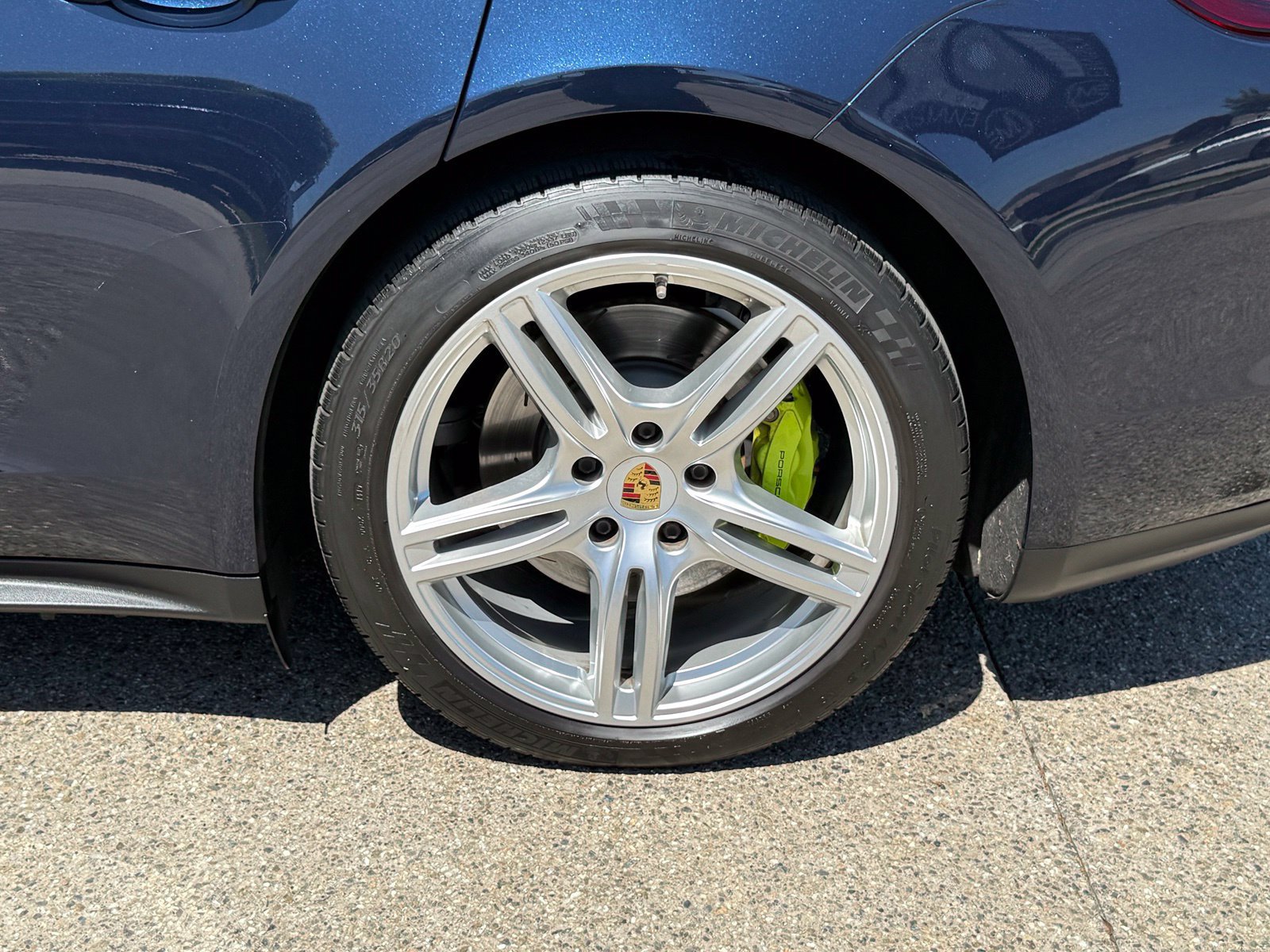 Used 2019 Porsche Panamera 4 AWD/4WD image 19