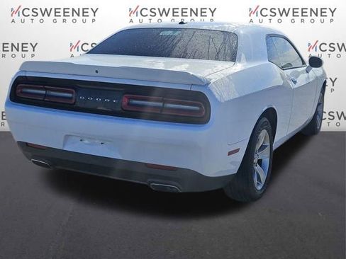 Used 2021 Dodge Challenger SXT w/ Driver Convenience Group image 5