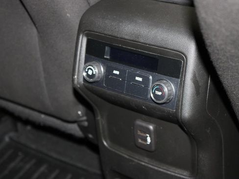 Used 2019 GMC Acadia SLE FWD image 25