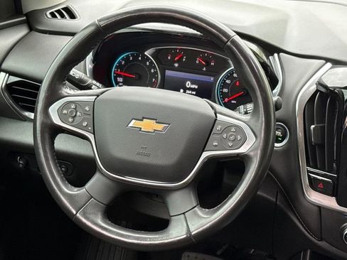 Used 2020 Chevrolet Traverse LT image 14