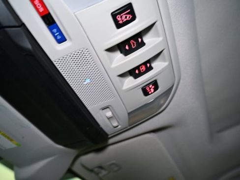 Used 2022 Subaru Ascent Limited w/ Technology Package image 42