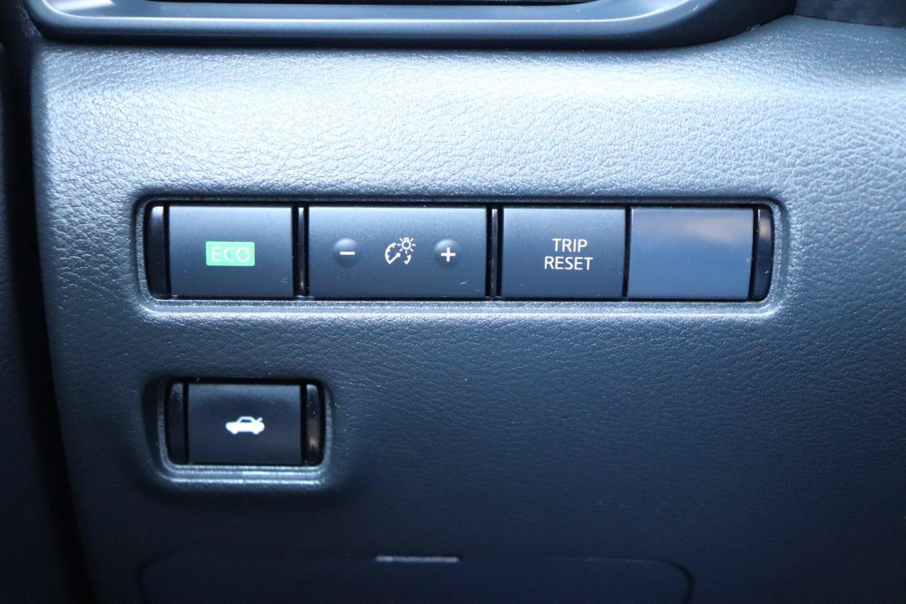 Used 2025 Nissan Sentra S FWD image 35
