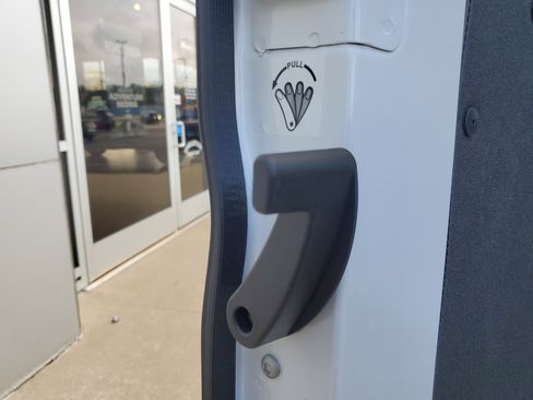 Used 2025 RAM ProMaster 2500 w/ Convenience Group image 21