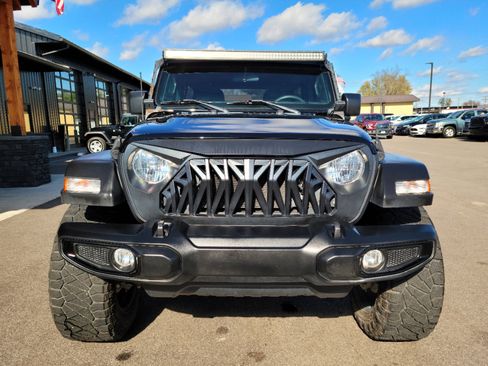 Used 2022 Jeep Wrangler Unlimited Sport image 2