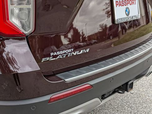 Used 2022 Ford Explorer Platinum w/ Equipment Group 601A image 10