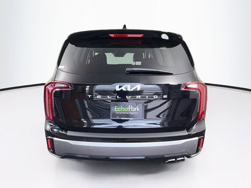 Used 2025 Kia Telluride S FWD image 7