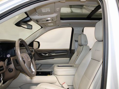 Used 2021 GMC Yukon Denali image 8