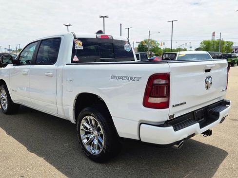 Used 2023 RAM 1500 Laramie AWD/4WD image 5
