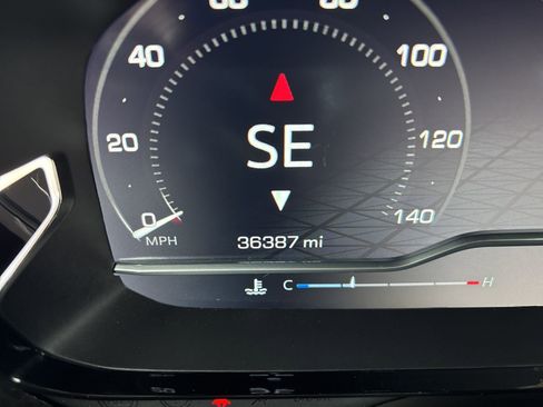 Used 2023 GMC Yukon XL Denali w/ Denali Reserve Package image 25