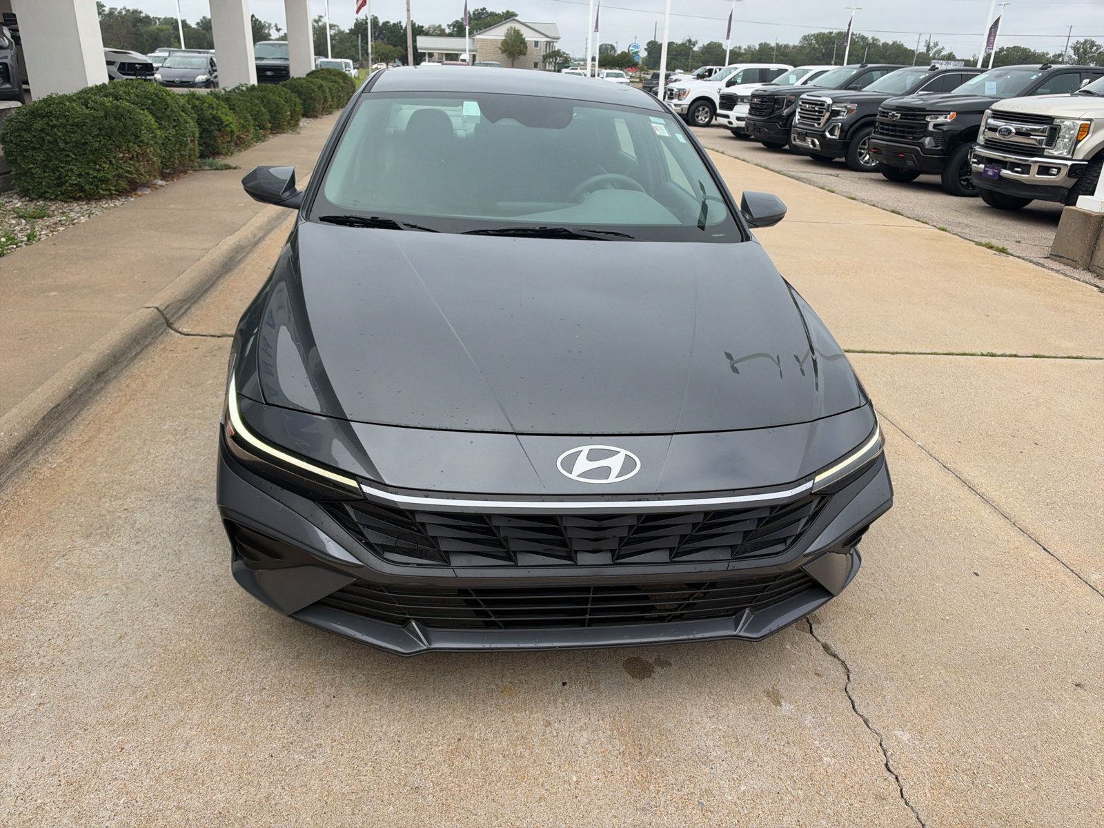 Used 2024 Hyundai Elantra SEL FWD image 3