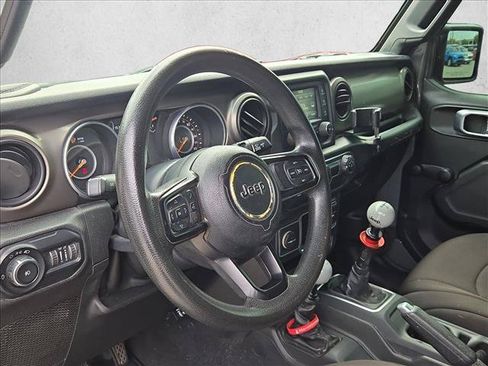 Used 2018 Jeep Wrangler Unlimited Sport AWD/4WD image 16