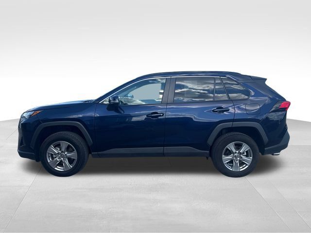 Used 2025 Toyota RAV4 XLE AWD/4WD image 8