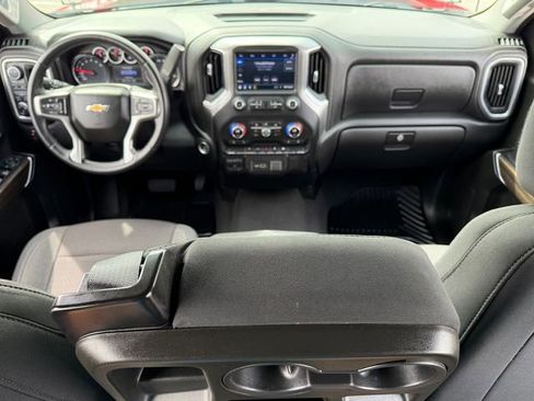 Used 2021 Chevrolet Silverado 1500 LT AWD/4WD image 22