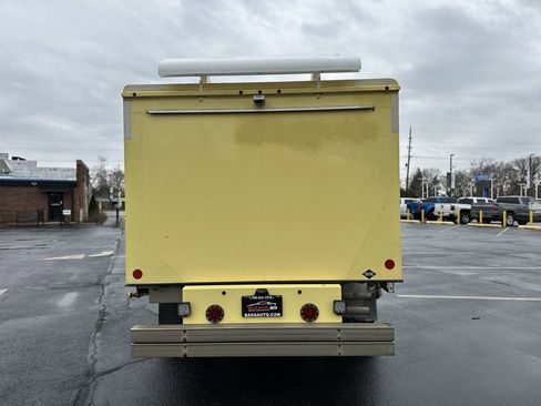 Used 2019 Ford E-450 and Econoline 450 Super Duty w/ Power Windows & Locks Group image 26