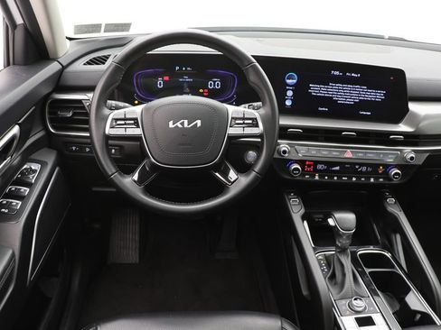 Used 2025 Kia Telluride S AWD/4WD image 12