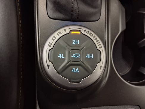 Used 2023 Ford Bronco Badlands image 31