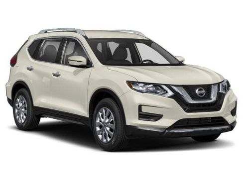 Certified 2018 Nissan Rogue SV FWD image 9