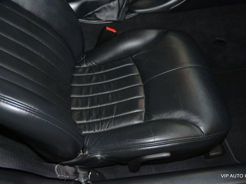 Used 2001 Chevrolet Corvette Coupe image 16