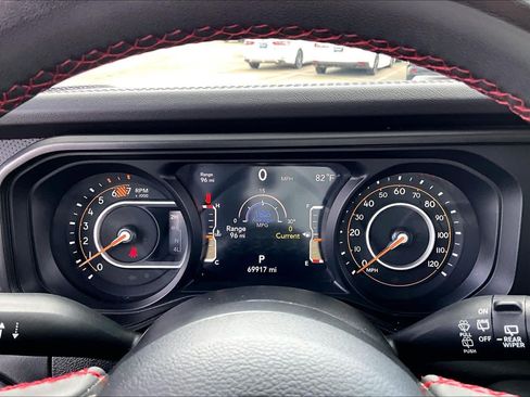 Used 2024 Jeep Wrangler Unlimited Rubicon AWD/4WD image 26