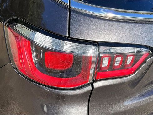 Used 2020 Jeep Compass Latitude image 20