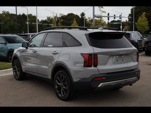 Used 2022 Kia Sorento X-Line EX image 4