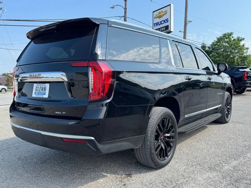 Used 2023 GMC Yukon XL SLT w/ SLT Premium Package AWD/4WD image 5