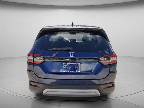 Used 2025 Honda Pilot EX-L image 6