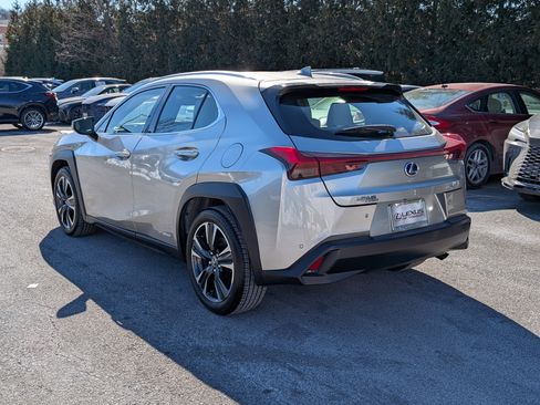 Used 2020 Lexus UX 250h w/ Premium Package image 5