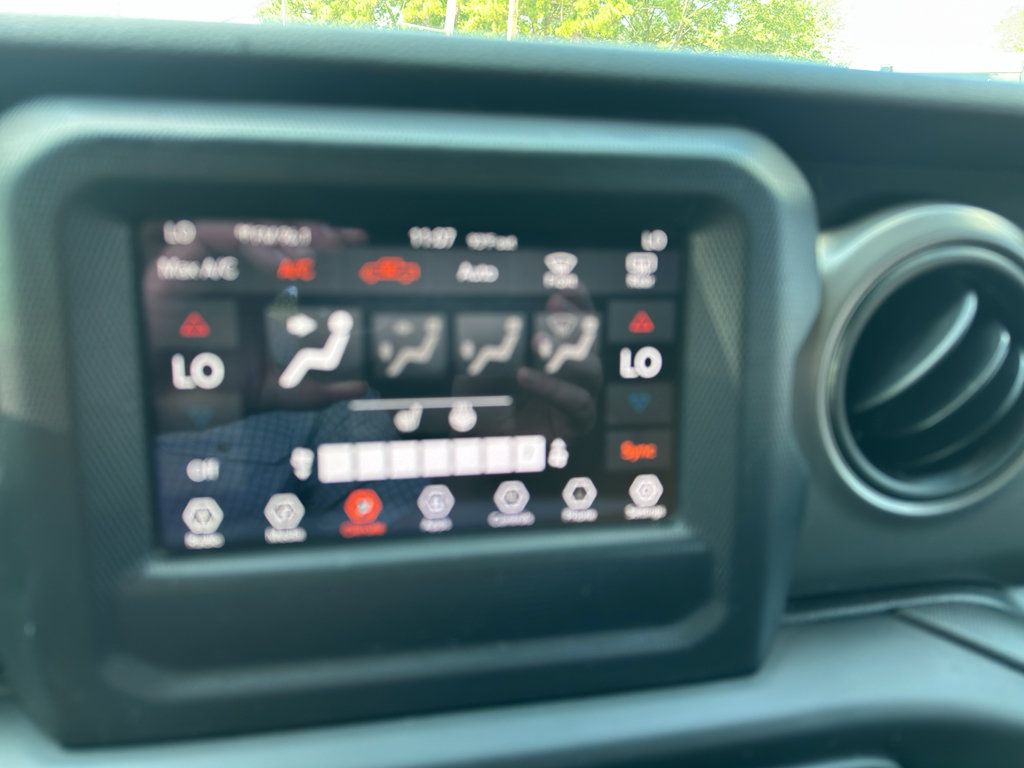Used 2020 Jeep Gladiator Sport w/ Quick Order Package 24S AWD/4WD image 14