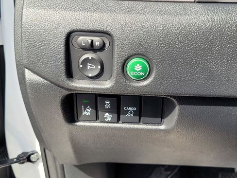 Used 2025 Honda Ridgeline Sport image 30