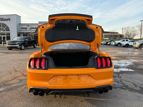 Used 2018 Ford Mustang GT w/ Equipment Group 301A image 13