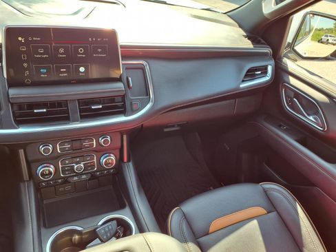 Used 2024 GMC Yukon AT4 w/ AT4 Premium Package AWD/4WD image 7