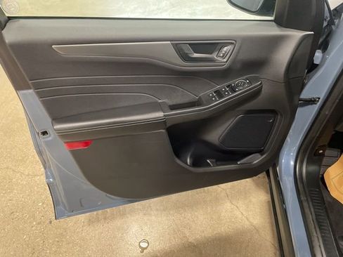 Used 2023 Ford Escape Active image 13