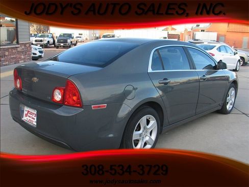 Used 2009 Chevrolet Malibu LS image 25