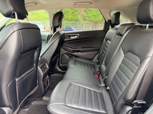 Used 2019 Ford Edge SEL w/ Equipment Group 201A AWD/4WD image 24
